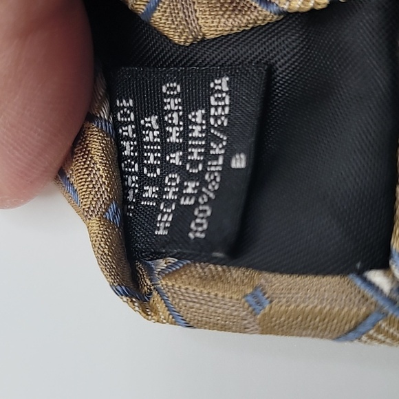 Geoffrey Beene 100% Silk Gold Tan  Geometric Checkered Men's Tie - Picture 3 of 3